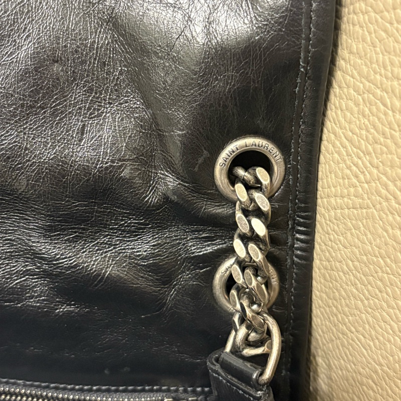 YSL Saint Laurent Niki 黑銀中號 新款 D扣 肩背包-15