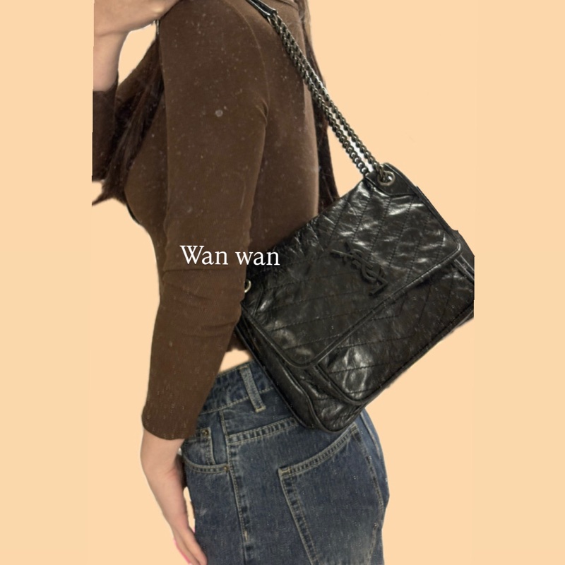 YSL Saint Laurent Niki 黑銀中號 新款 D扣 肩背包-8