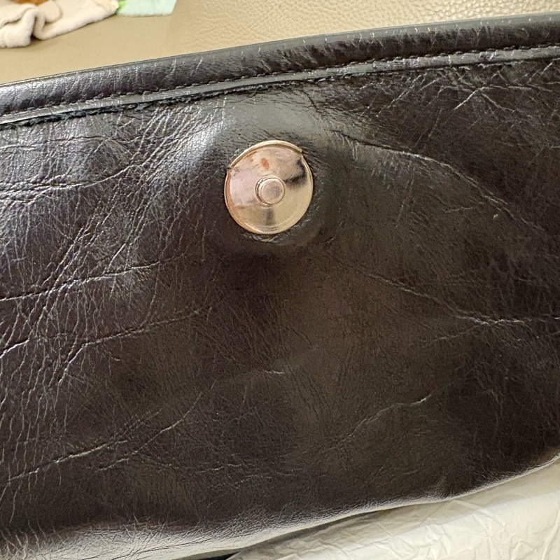 客訂💗二手美況🎀YSL-Saint Laurent Niki 黑銀中號 新款 D扣 肩背包-8