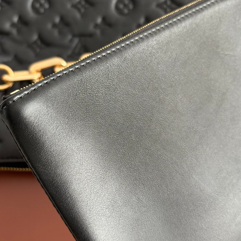 ::LOUIS VUITTON:: LV M12068 Coussin Hobo MM 黑色牛皮Monogram壓紋 肩背鏈包 肩背包-11