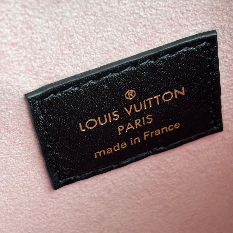 ::LOUIS VUITTON:: LV M12068 Coussin Hobo MM 黑色牛皮Monogram壓紋 肩背鏈包 肩背包-14