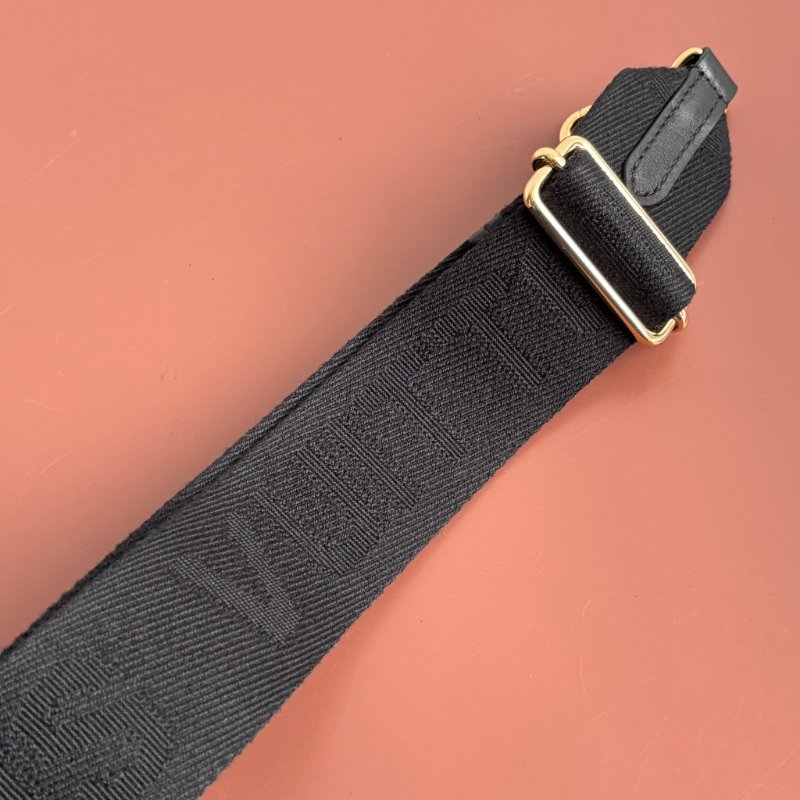 ::LOUIS VUITTON:: LV M12068 Coussin Hobo MM 黑色牛皮Monogram壓紋 肩背鏈包 肩背包-23