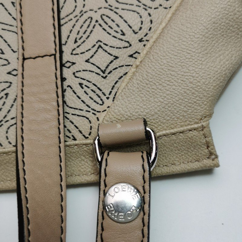 Loewe牛皮徽標印花字母Logo斜挎包單肩包-10