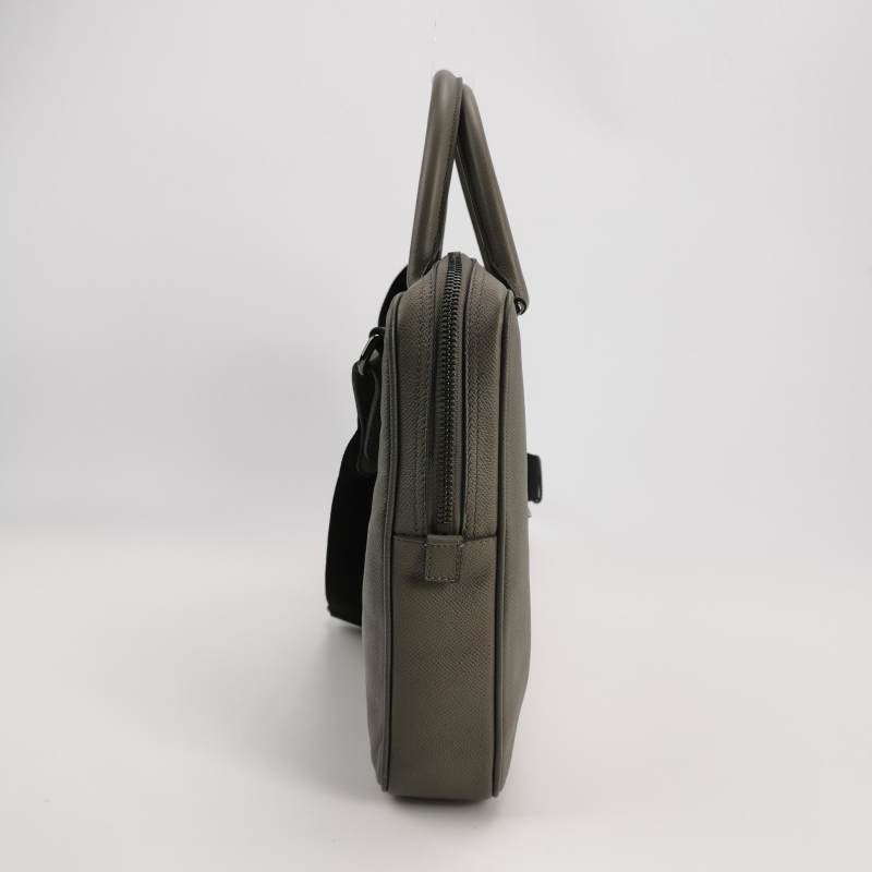 Burberry牛皮純色字母logo斜挎包單肩包-3