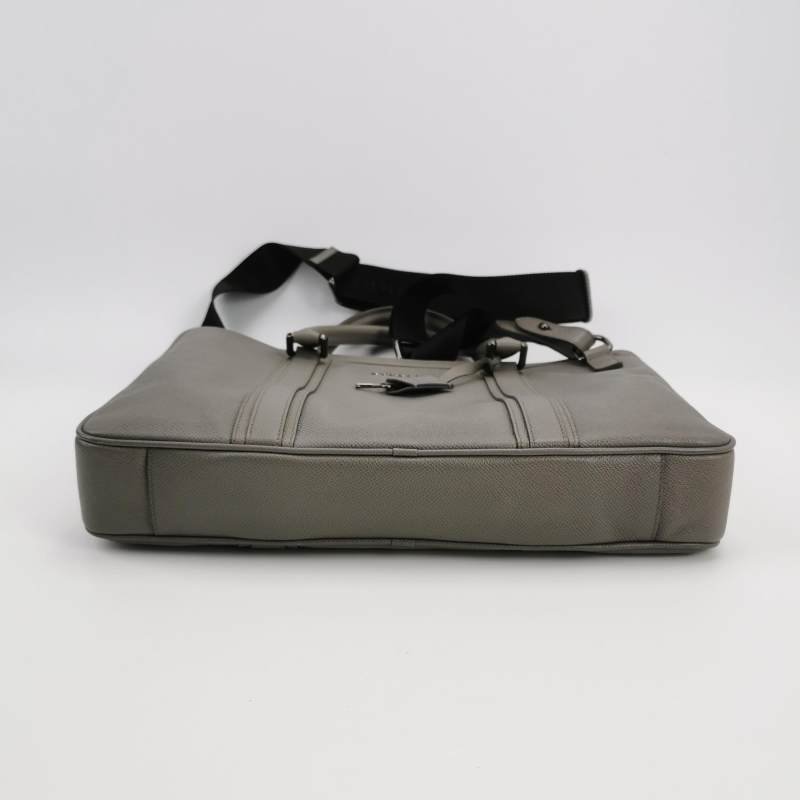 Burberry牛皮純色字母logo斜挎包單肩包-5