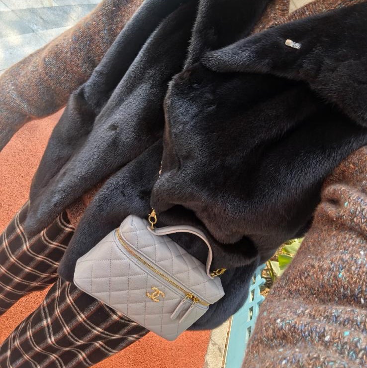 CHANEL 25P LP 灰色金扣荔枝牛皮飯盒包 手提單肩斜肩包-1