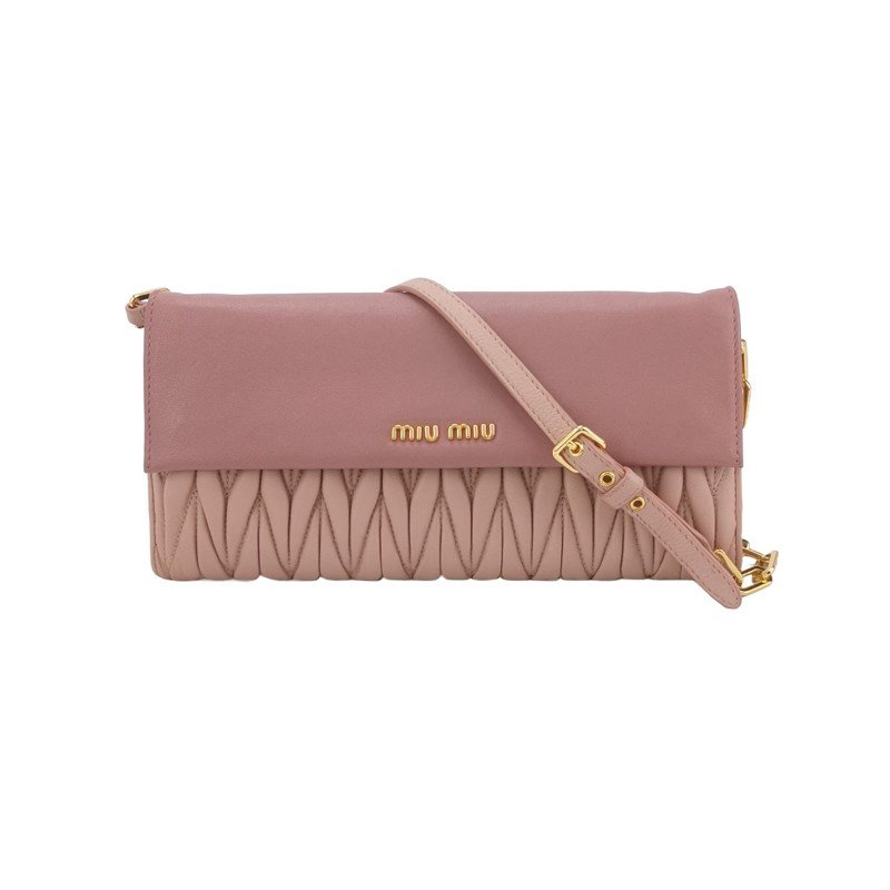 Miu Miu Matelasse羊皮拼色金屬字母徽標褶皺斜挎包單肩包-0