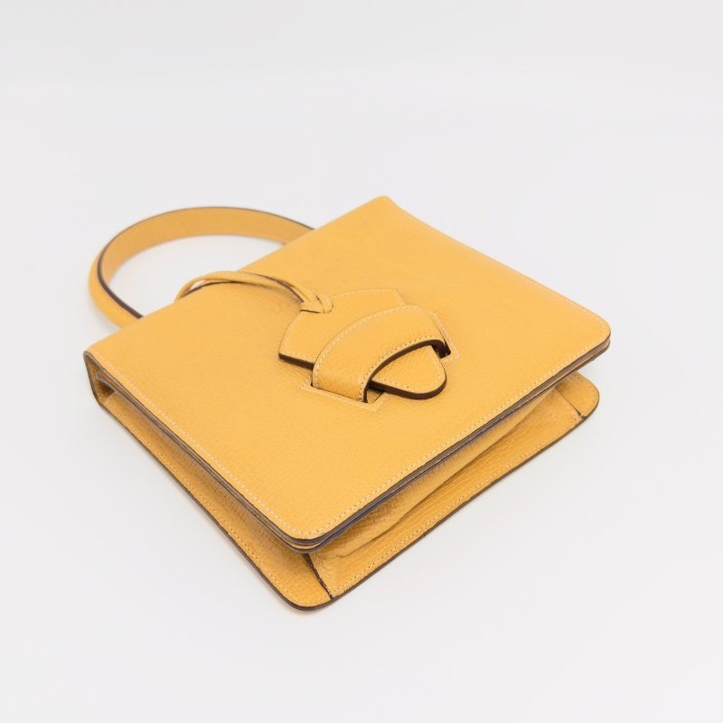 LOEWE黃色三角扣手提葉子包22.5*20*8 98新配件塵袋-5