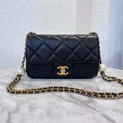 Chanel 黑羊皮霧金釦CF20雙珍珠下蓋肩斜背包