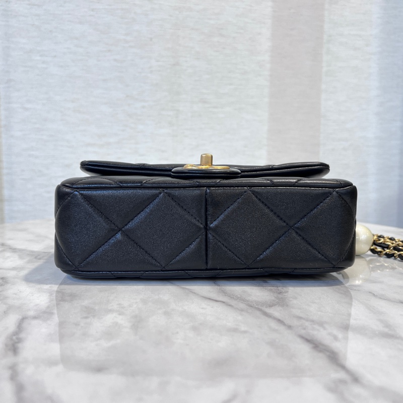 Chanel 黑羊皮霧金釦CF20雙珍珠下蓋肩斜背包-2