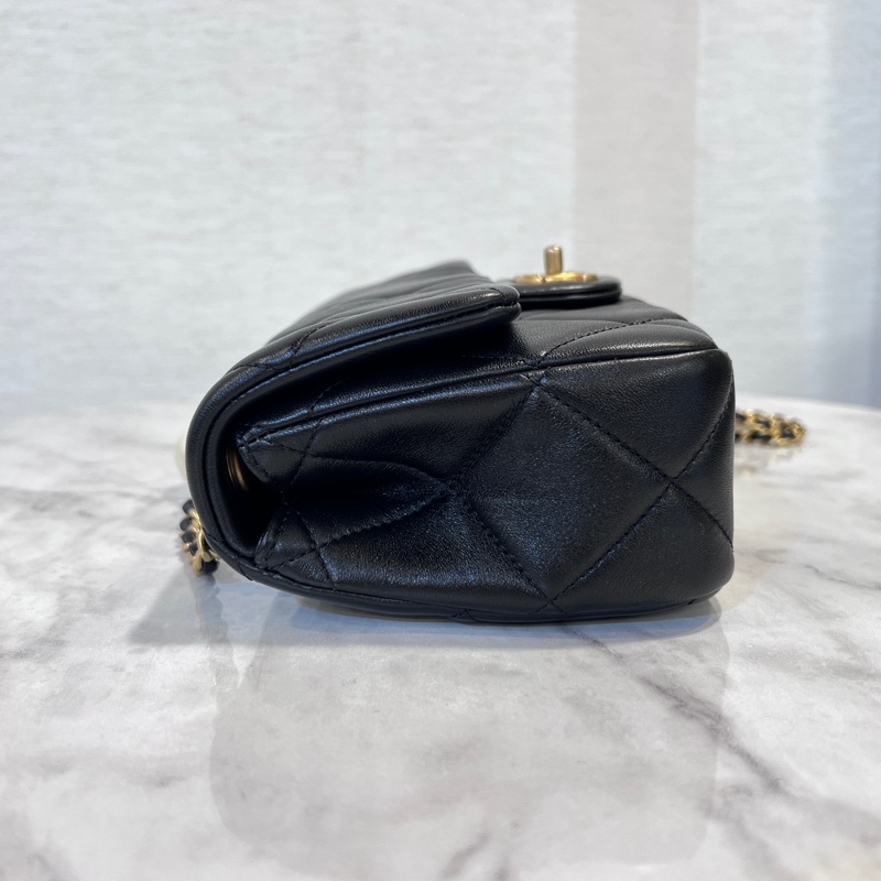 Chanel 黑羊皮霧金釦CF20雙珍珠下蓋肩斜背包-3