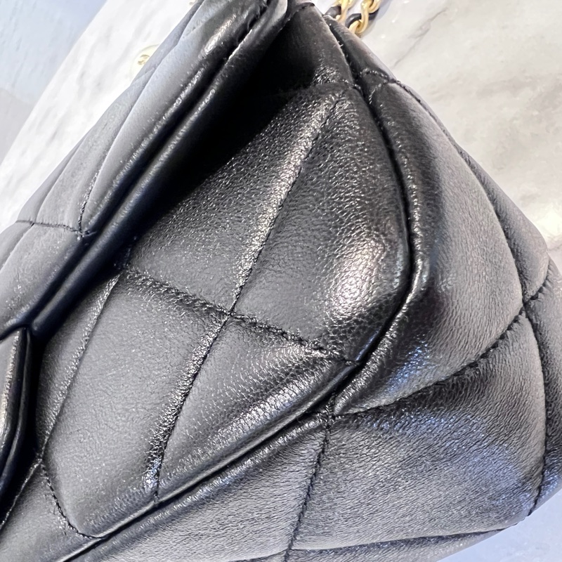 Chanel 黑羊皮霧金釦CF20雙珍珠下蓋肩斜背包-6