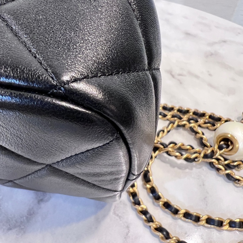 Chanel 黑羊皮霧金釦CF20雙珍珠下蓋肩斜背包-8