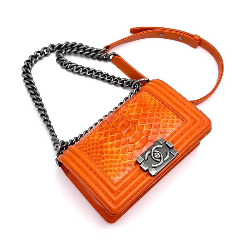 CHANEL橙色限量蛇皮 leboy小號鏈條包 20*11*6 98新配件塵袋-5