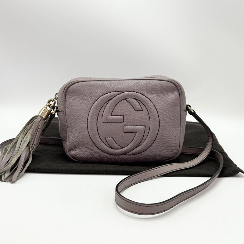 GUCCI Logo壓印流蘇掛飾肩背斜背相機包21*15*7 98新配件塵袋-1
