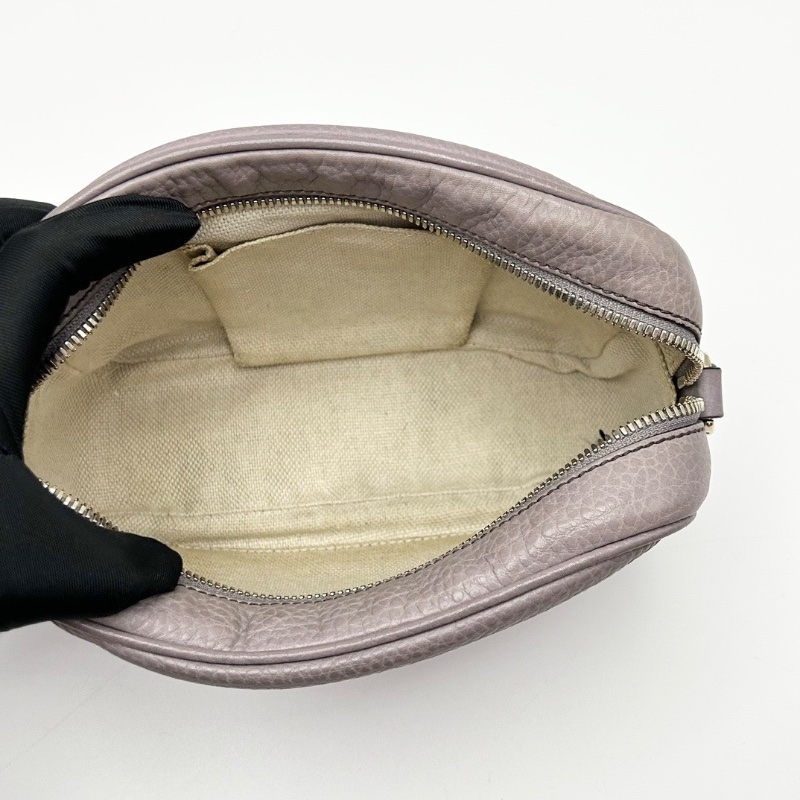 GUCCI Logo壓印流蘇掛飾肩背斜背相機包21*15*7 98新配件塵袋-2