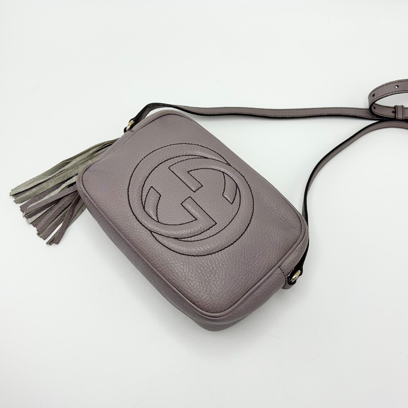 GUCCI Logo壓印流蘇掛飾肩背斜背相機包21*15*7 98新配件塵袋-5