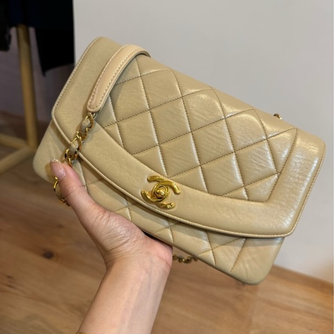 CHANEL VINTAGE 經典 diana 黛安娜 米色 奶茶色 羊皮金釦 戴妃包 黛妃包 斜背包 肩背包 手提包