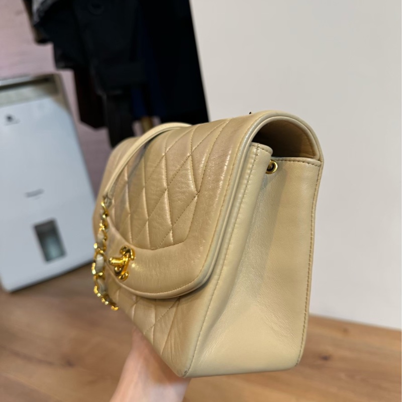 CHANEL VINTAGE 經典 diana 黛安娜 米色 奶茶色 羊皮金釦 戴妃包 黛妃包 斜背包 肩背包 手提包-23