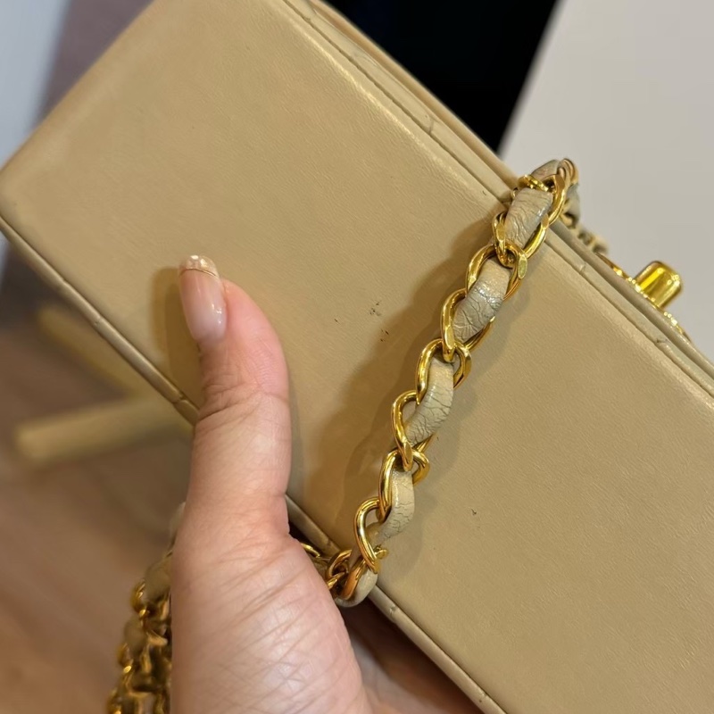 CHANEL VINTAGE 經典 diana 黛安娜 米色 奶茶色 羊皮金釦 戴妃包 黛妃包 斜背包 肩背包 手提包-26
