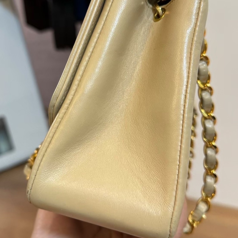 CHANEL VINTAGE 經典 diana 黛安娜 米色 奶茶色 羊皮金釦 戴妃包 黛妃包 斜背包 肩背包 手提包-33