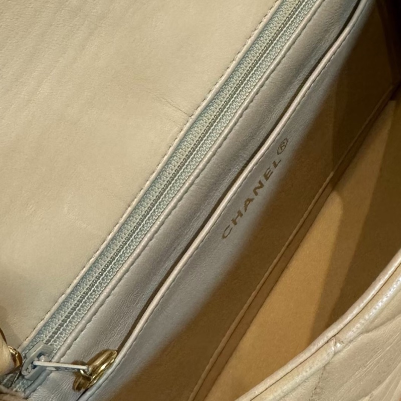 CHANEL VINTAGE 經典 diana 黛安娜 米色 奶茶色 羊皮金釦 戴妃包 黛妃包 斜背包 肩背包 手提包-34