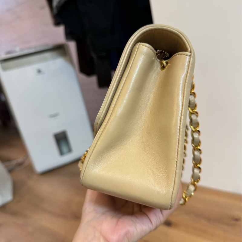 CHANEL VINTAGE 經典 diana 黛安娜 米色 奶茶色 羊皮金釦 戴妃包 黛妃包 斜背包 肩背包 手提包-20