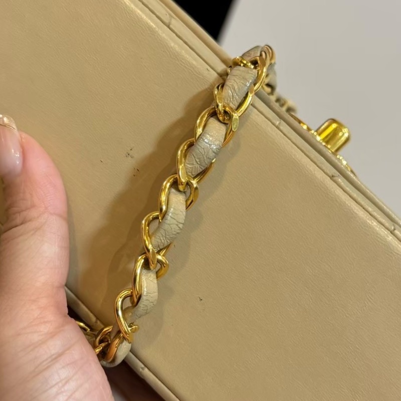 CHANEL VINTAGE 經典 diana 黛安娜 米色 奶茶色 羊皮金釦 戴妃包 黛妃包 斜背包 肩背包 手提包-41
