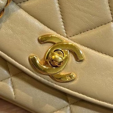 CHANEL VINTAGE 經典 diana 黛安娜 米色 奶茶色 羊皮金釦 戴妃包 黛妃包 斜背包 肩背包 手提包-42