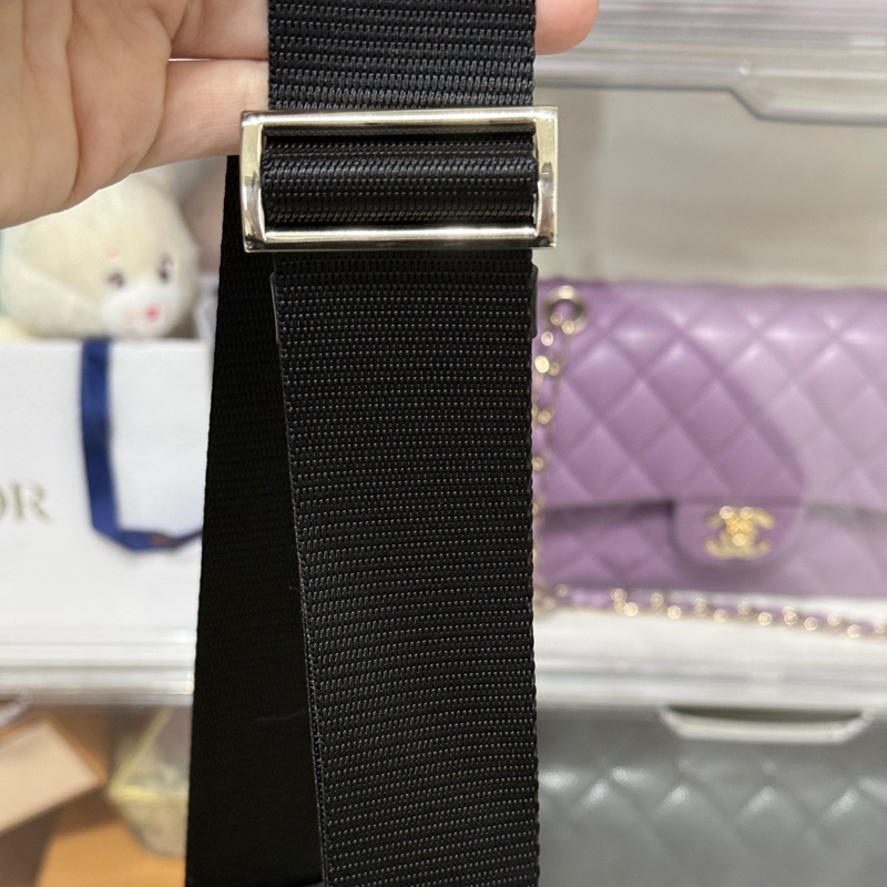 9新以上✨專櫃六萬🖤黑色prada尼龍郵差包 斜背包-40