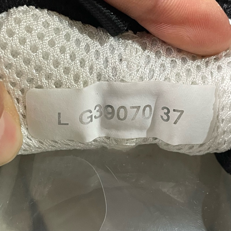 chanel香奈兒黑白運動鞋37碼-5