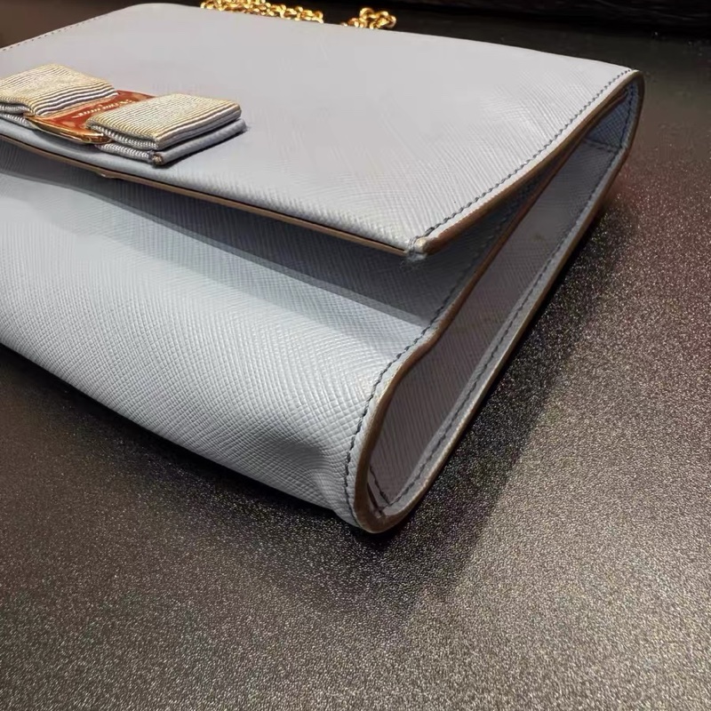 Ferragamo/菲拉格慕 藍色十字牛紋斜挎包尺寸18*12-6