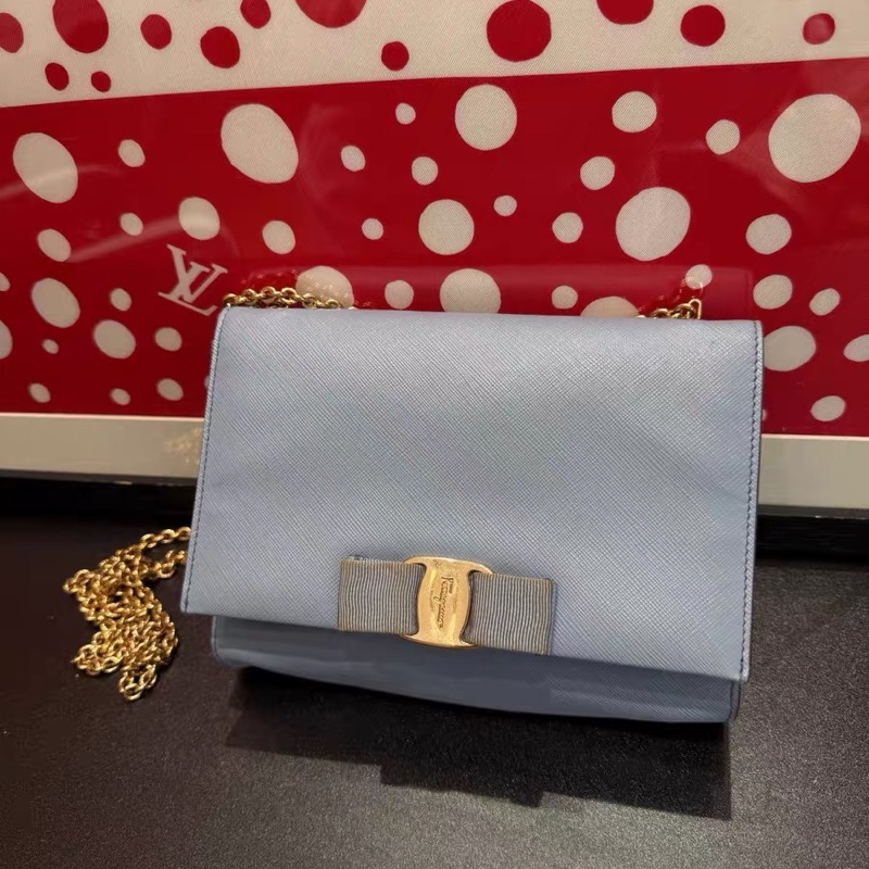 Ferragamo/菲拉格慕 藍色十字牛紋斜挎包尺寸18*12-16