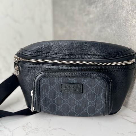 💗香緹國際精品💗 704 Gucci 肩背 胸包