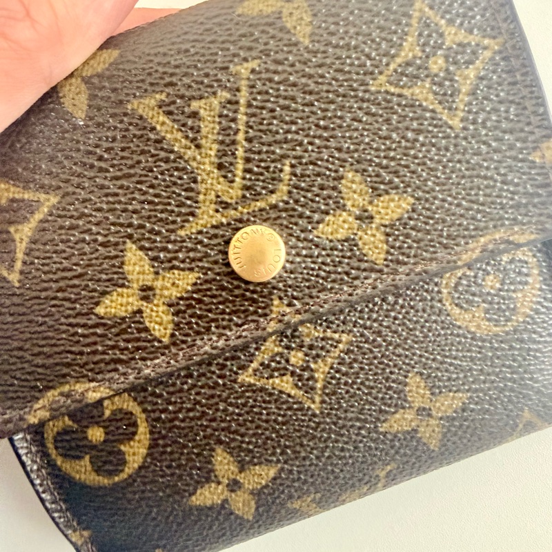 ✔️LV Louis Vuitton 路易威登 Monogram M61652 原花金扣三折零錢短夾-4