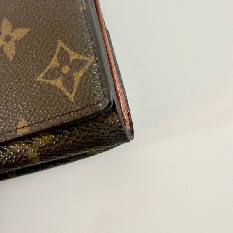 ✔️LV Louis Vuitton 路易威登 Monogram M61652 原花金扣三折零錢短夾-7