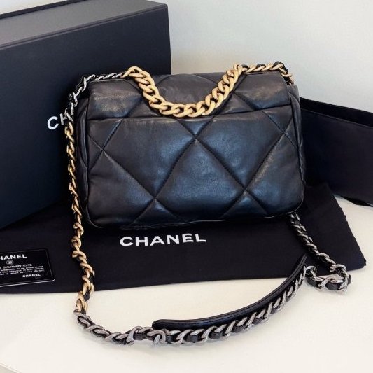 近新品 香奈兒/Chanel 黑金大菱格19bag枕頭包小號鏈條包-1