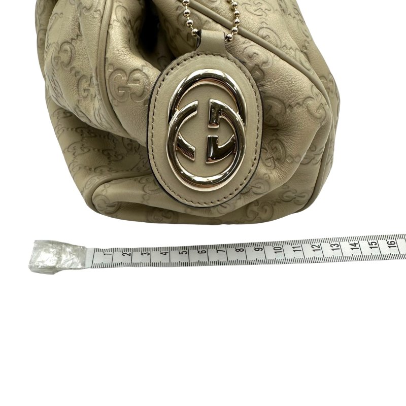 【美收精品】GUCCI  白色全皮壓紋手提包 C-185【隔月月中將轉賣至日本 上架期限30天】-14