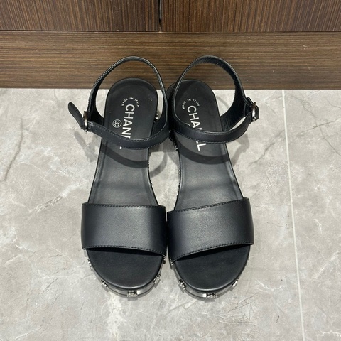 CHANEL香奈兒 黑色涼鞋 鞋邊一圈山茶花裝飾 一字扣帶 女款 38碼