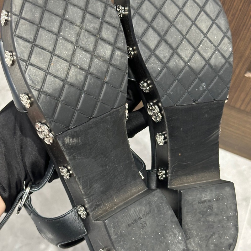 CHANEL香奈兒 黑色涼鞋 鞋邊一圈山茶花裝飾 一字扣帶 女款 38碼-6