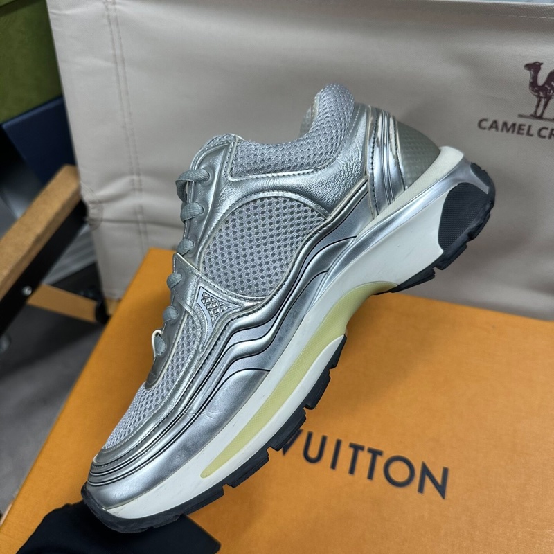 CHANE香奈兒 皮革徽標銀角大王運動休閒鞋 白銀色  36.5碼-1