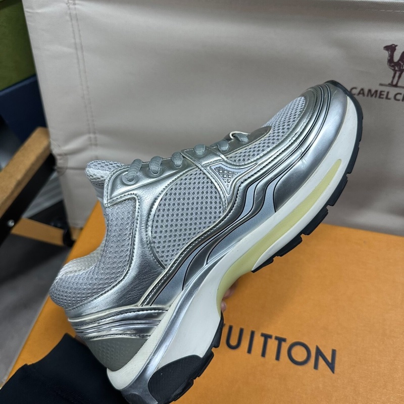 CHANE香奈兒 皮革徽標銀角大王運動休閒鞋 白銀色  36.5碼-2