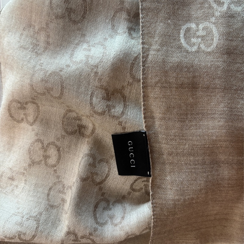 近全新奶茶色/燕麥色圍巾-2