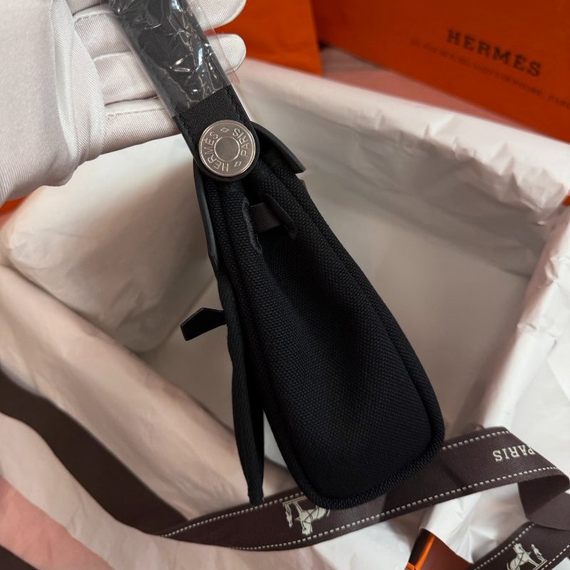 全新品 Hermes愛馬仕 mini herbag黑銀 手提肩背包-2