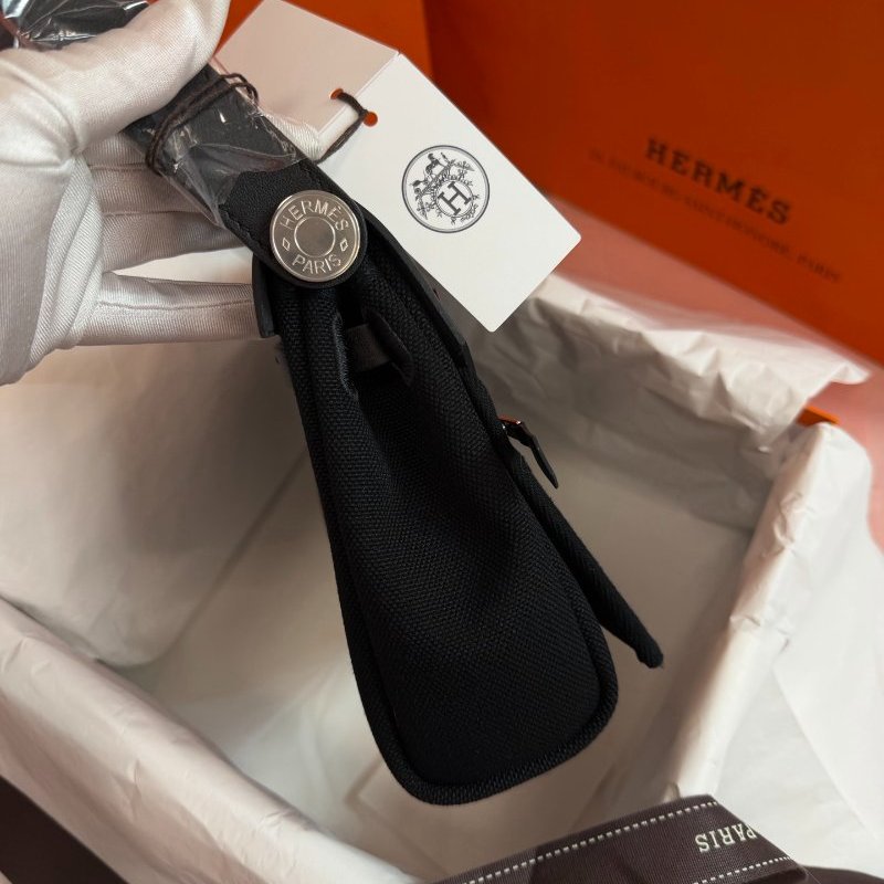 全新品 Hermes愛馬仕 mini herbag黑銀 手提肩背包-3