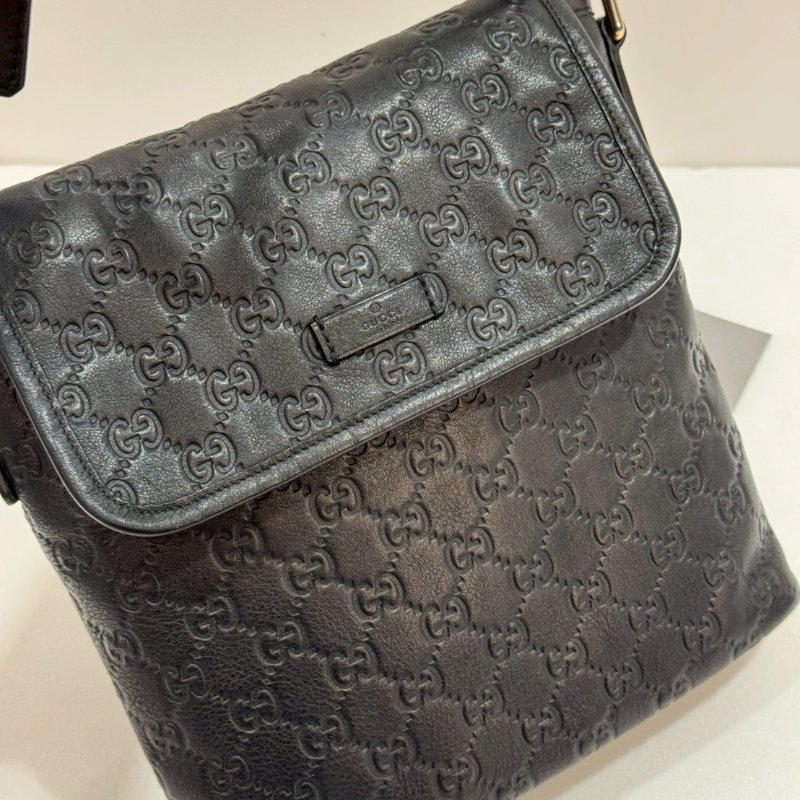 GUCCI 全皮壓紋 斜背包/側背包 87成新-10