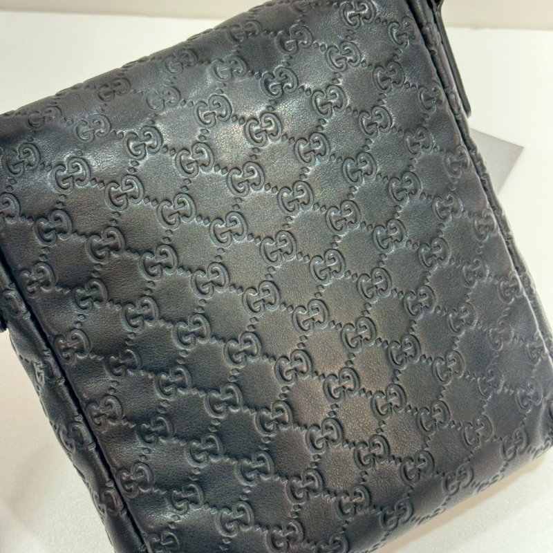 GUCCI 全皮壓紋 斜背包/側背包 87成新-12