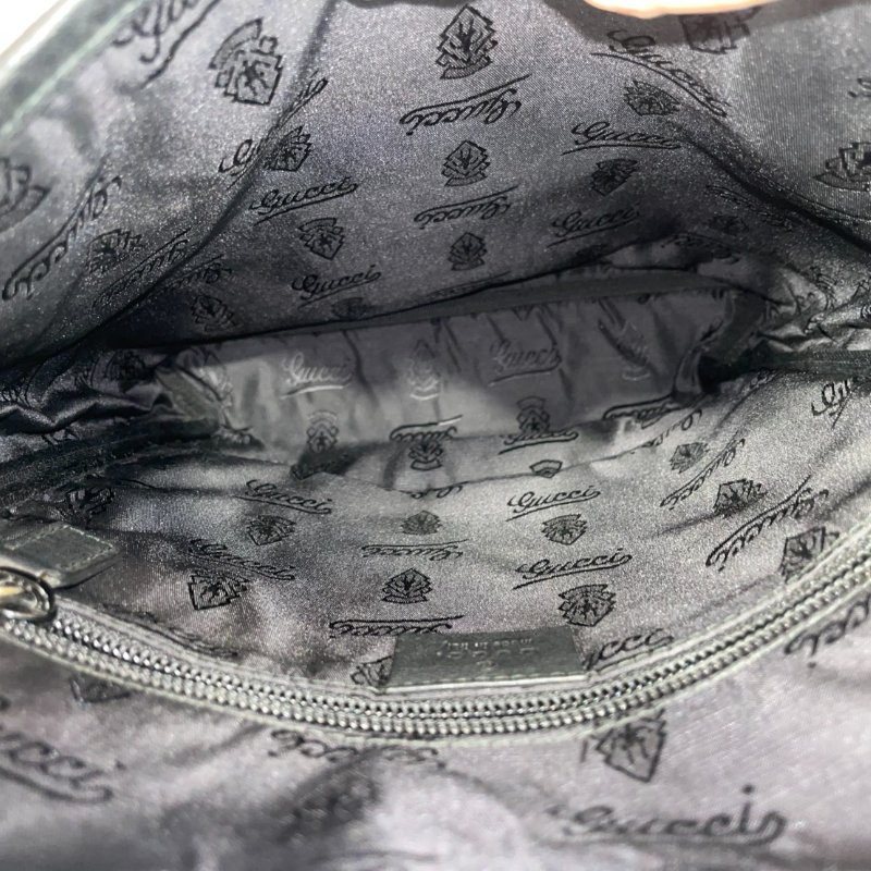 GUCCI 全皮壓紋 斜背包/側背包 87成新-16
