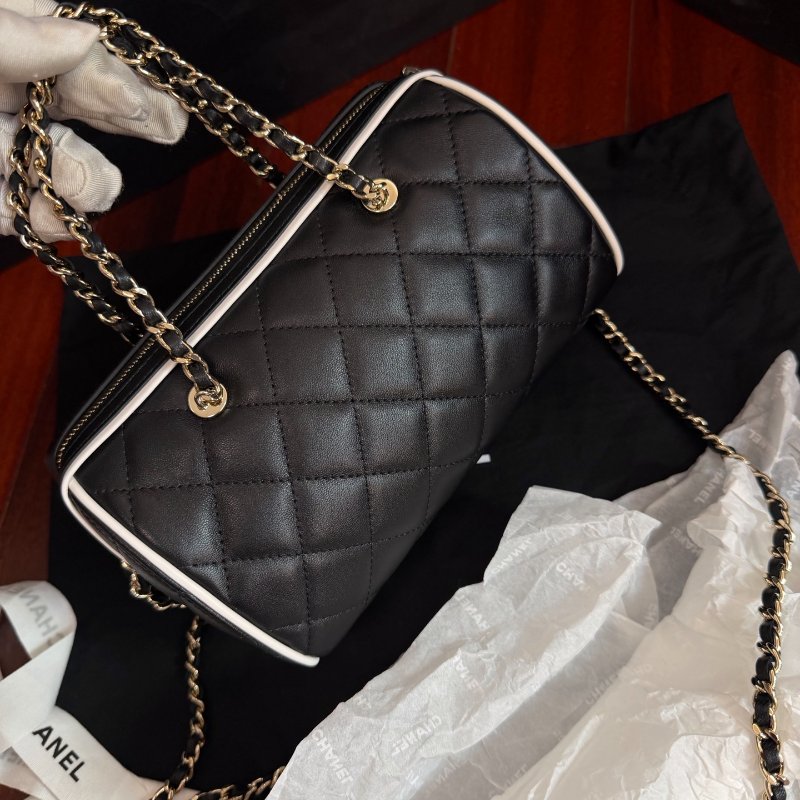 全新品 香奈兒/Chanel 黑白色漫畫款保齡球包圓筒包 附件塵袋-6