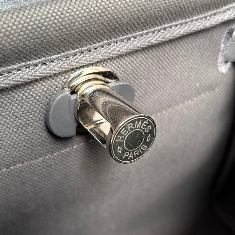 ::HERMES:: 愛馬仕 W刻MINI HERBAG 石板灰皮革 帆布銀釦斜背包-5